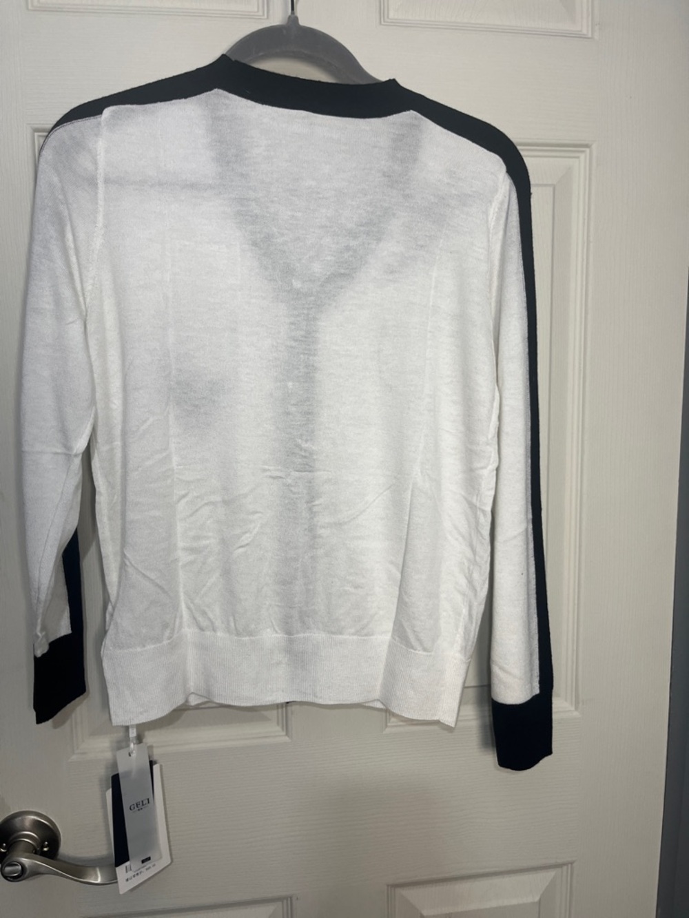 Geli- Black-Trim White Floral Cardigan Sweater for Women - Picture 3 of 3